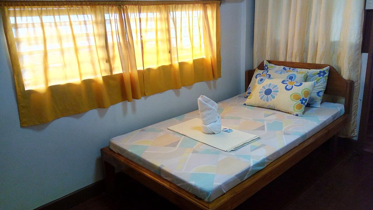 Peria Seafront Pensione Roxas  Экстерьер фото